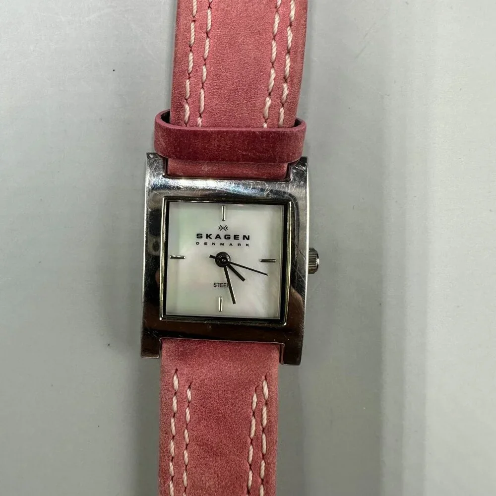 Skagen Watch Women Silver Tone Mother of Pearl Dial Pink New Battery 8.5